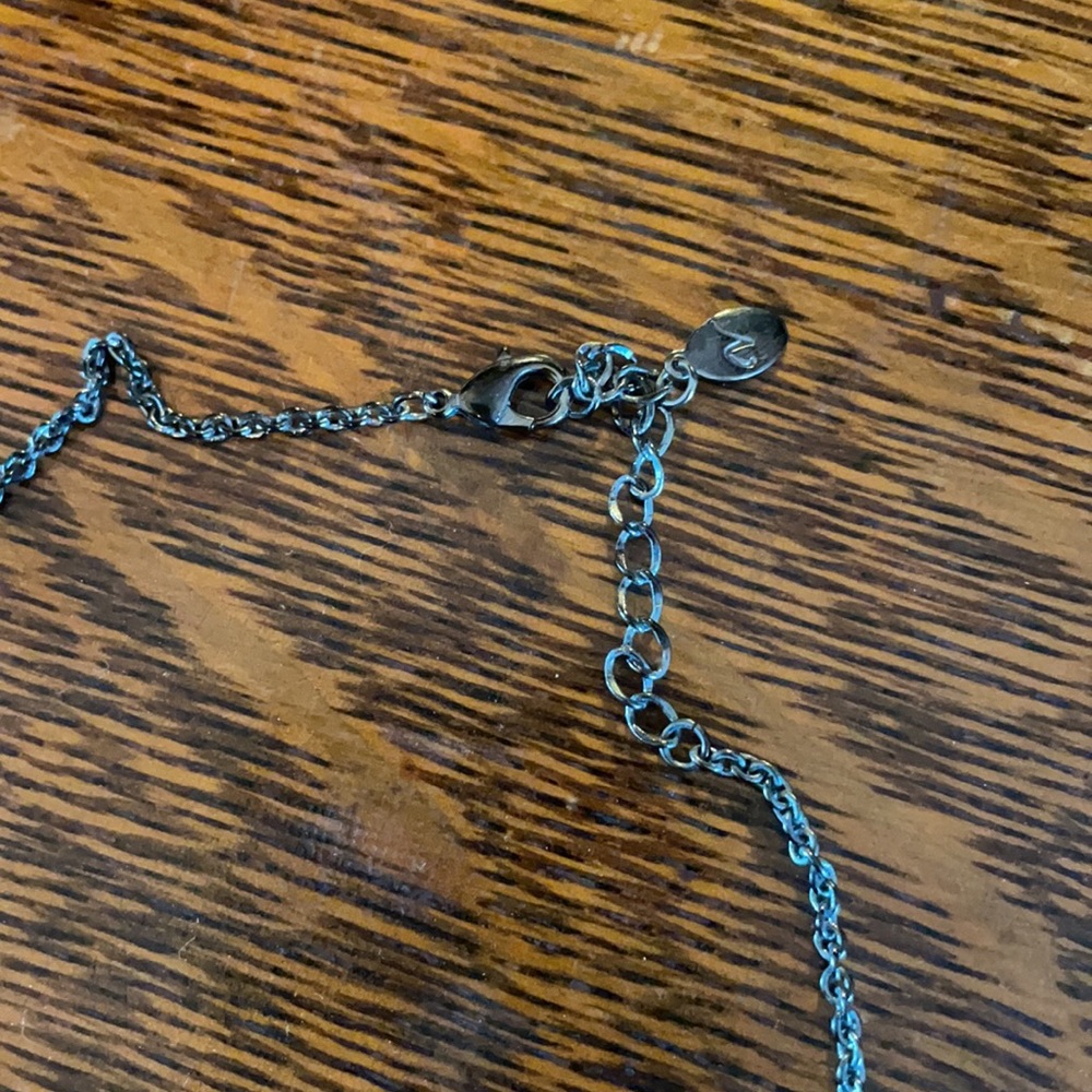 Black Jewel Necklace 🖤 - Picture 3 of 3